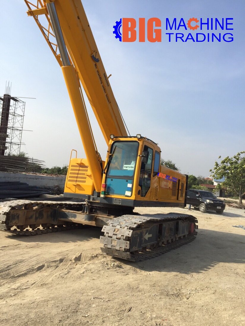 เครนตีนตะขาบ 25 ตัน ของ BIG MACHINE TRADING ที่หน้างานโครงการ The Excel Hideaway สุขุมวิท 71
