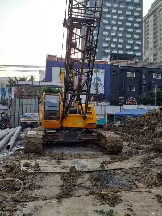 เครนตีนตะขาบ 55 ตัน KOBELCO 7055-3F